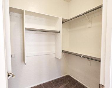 10625 W Salter Drive - Photo Thumbnail 15