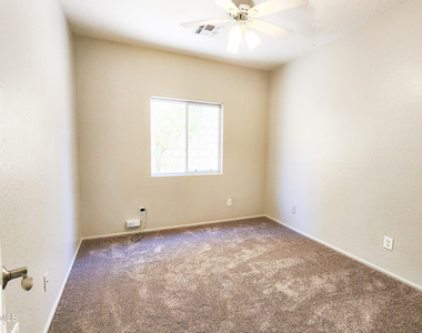 10625 W Salter Drive - Photo Thumbnail 16
