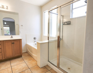 10625 W Salter Drive - Photo Thumbnail 12