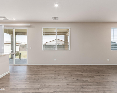 2071 E Piedmont Place - Photo Thumbnail 7