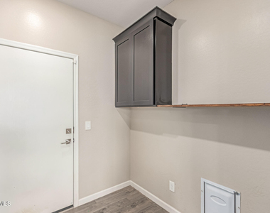 2071 E Piedmont Place - Photo Thumbnail 31