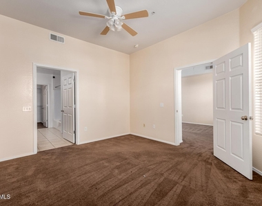 14575 W Mountain View Boulevard - Photo Thumbnail 12