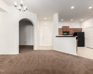 14575 W Mountain View Boulevard - Photo Thumbnail 5