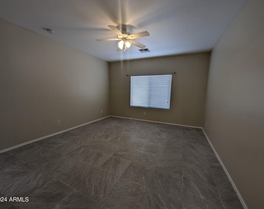2363 N Smithsonian Drive - Photo Thumbnail 7