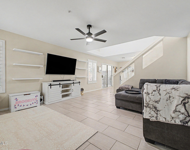 15550 N Frank Lloyd Wright Boulevard - Photo Thumbnail 5