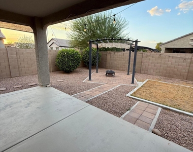 41326 W Jenna Lane - Photo Thumbnail 55