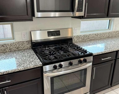 41326 W Jenna Lane - Photo Thumbnail 4