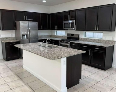 41326 W Jenna Lane - Photo Thumbnail 3