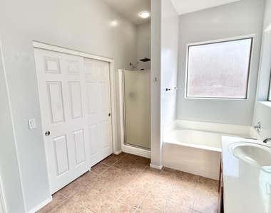 3483 W Morgan Lane - Photo Thumbnail 14