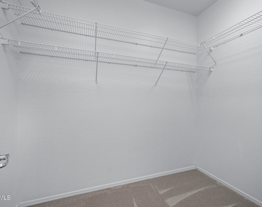 42406 W Falling Star Drive - Photo Thumbnail 15