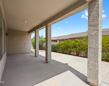 42406 W Falling Star Drive - Photo Thumbnail 20