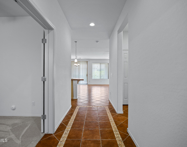 42406 W Falling Star Drive - Photo Thumbnail 2