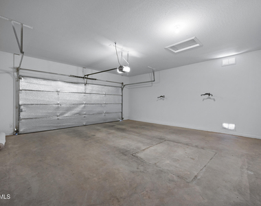 42406 W Falling Star Drive - Photo Thumbnail 19
