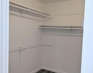 7733 E Columbine Way - Photo Thumbnail 5