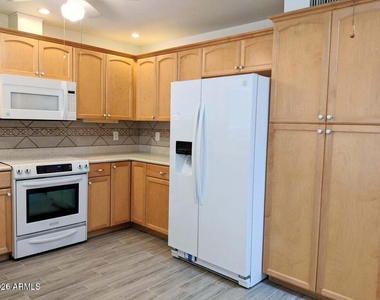 7733 E Columbine Way - Photo Thumbnail 12