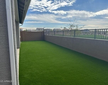 8911 W Solano Drive - Photo Thumbnail 34