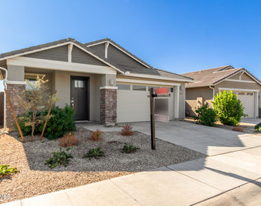 8911 W Solano Drive - Photo Thumbnail 1