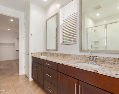 8911 W Solano Drive - Photo Thumbnail 17