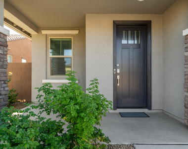 8911 W Solano Drive - Photo Thumbnail 3