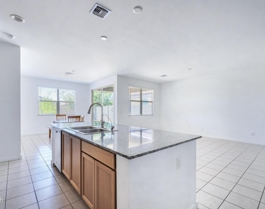 36426 N Tatonga Trail - Photo Thumbnail 5