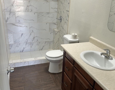 2524 S Yavapai Road - Photo Thumbnail 2