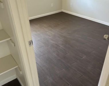 2524 S Yavapai Road - Photo Thumbnail 5