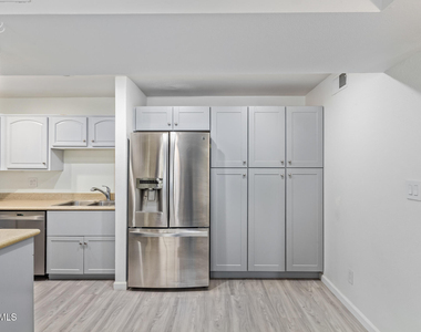 12440 N 20th Street - Photo Thumbnail 5