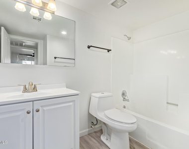 12440 N 20th Street - Photo Thumbnail 14