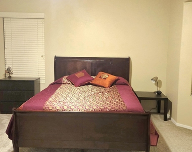 121 W Hackberry Drive - Photo Thumbnail 11