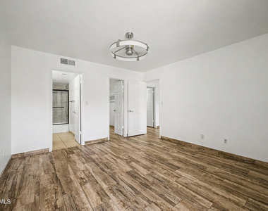 1351 N Pleasant Drive - Photo Thumbnail 12