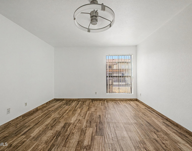 1351 N Pleasant Drive - Photo Thumbnail 10