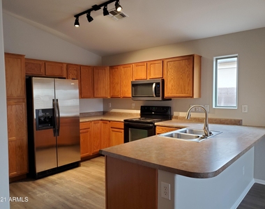 1745 E Melanie Street - Photo Thumbnail 7