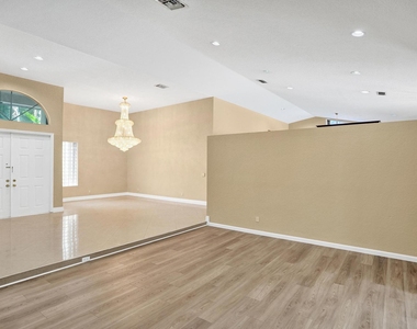 10255 Guatemala Street - Photo Thumbnail 7