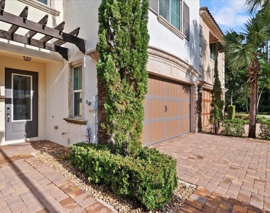 131 Sword Fern Place - Photo Thumbnail 2