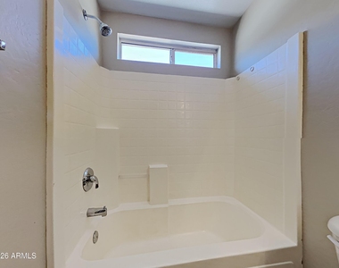 1563 S 225th Lane - Photo Thumbnail 9
