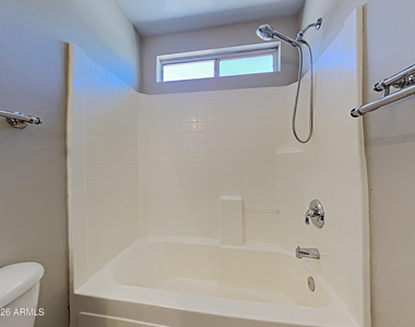 1563 S 225th Lane - Photo Thumbnail 5