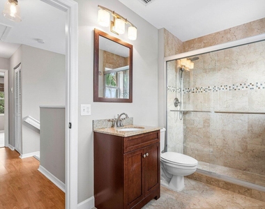 4303 Nw 1st Drive - Photo Thumbnail 17