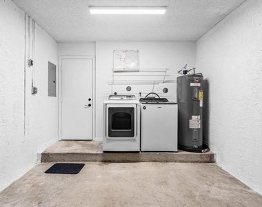 4303 Nw 1st Drive - Photo Thumbnail 36