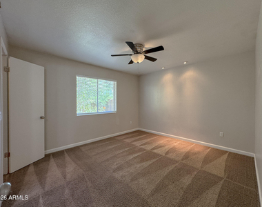 254 E Auburn Drive - Photo Thumbnail 11