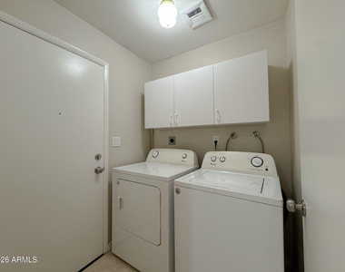 254 E Auburn Drive - Photo Thumbnail 18