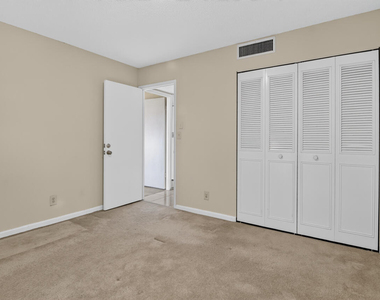 4140 Nw 44th Avenue - Photo Thumbnail 41