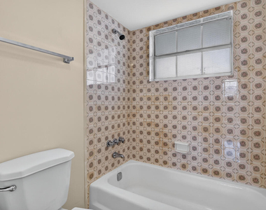 4140 Nw 44th Avenue - Photo Thumbnail 25