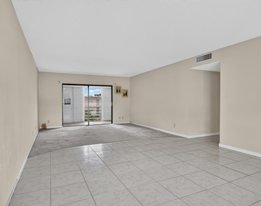 4140 Nw 44th Avenue - Photo Thumbnail 10