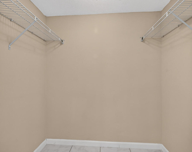 4140 Nw 44th Avenue - Photo Thumbnail 26