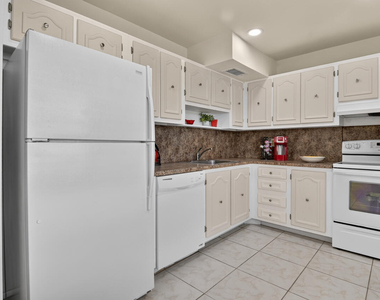 4140 Nw 44th Avenue - Photo Thumbnail 4
