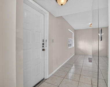 4140 Nw 44th Avenue - Photo Thumbnail 7