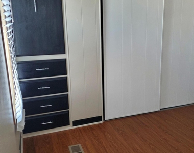 2650 W Union Hills Drive - Photo Thumbnail 11