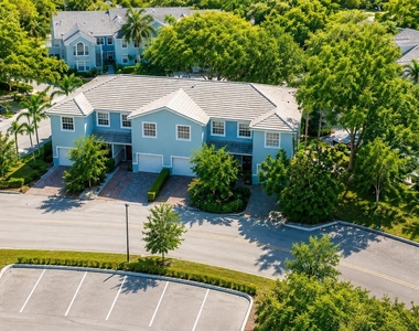 1030 Crystal Way - Photo Thumbnail 20