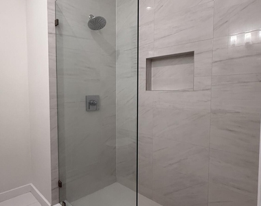 1030 Crystal Way - Photo Thumbnail 10