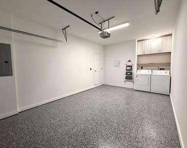 1030 Crystal Way - Photo Thumbnail 17